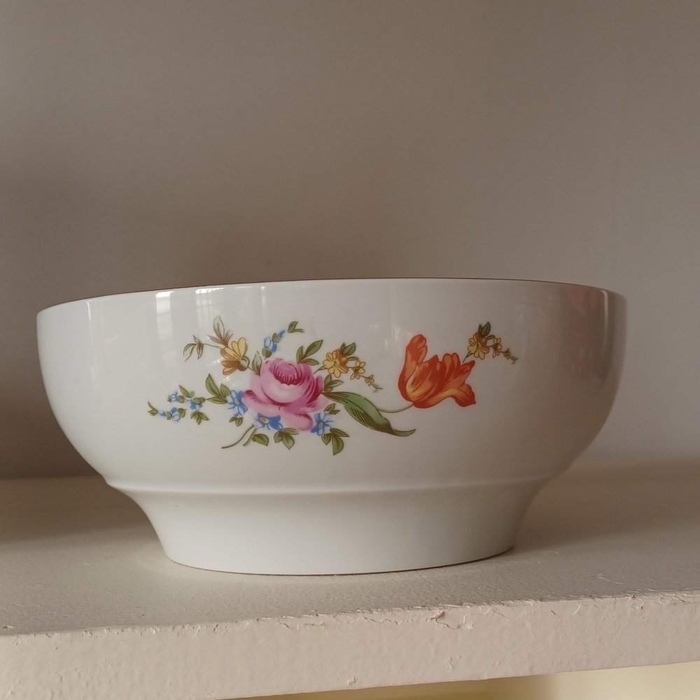 Vintage Jlmenau Kenneberg Torvellan bowl German Democratic Republic